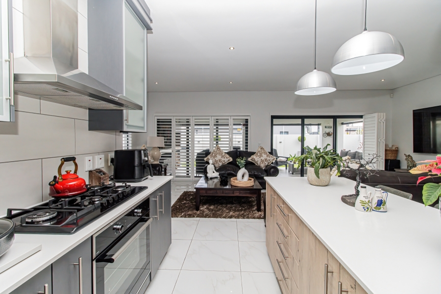 4 Bedroom Property for Sale in Sandown Western Cape